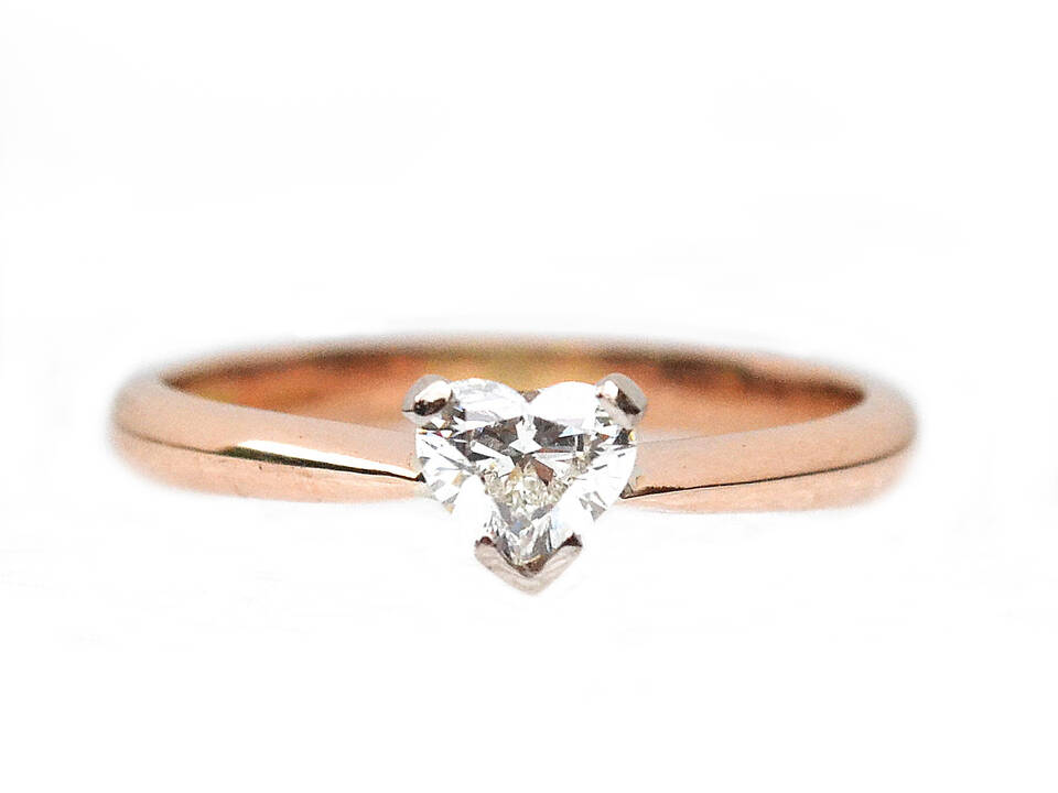 100% Welsh Gold Heart-shaped Diamond Engagement Ring
