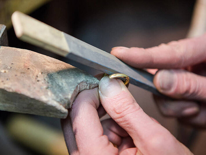 Making a Welsh Gold wedding ring 15